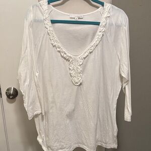 Lucy & Laurel Woman White Ruffled V-Neck
T-Shirt